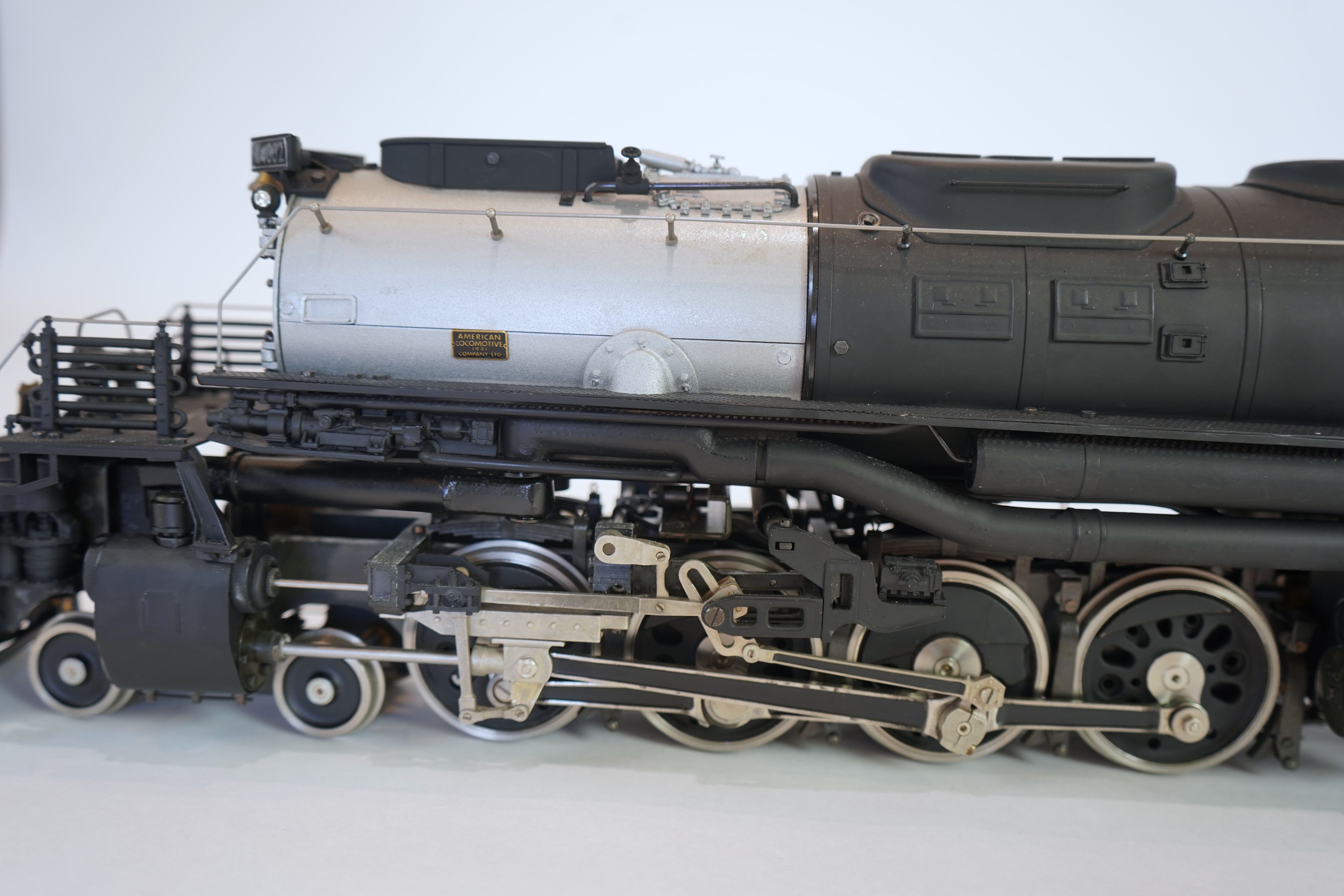 A Gauge One Aster Hobbies Union Pacific Big Boy, 4-8-8-4 tender locomotive, 4002, the electric version, together with plywood flight case bearing the original Aster labels for the live steam version.